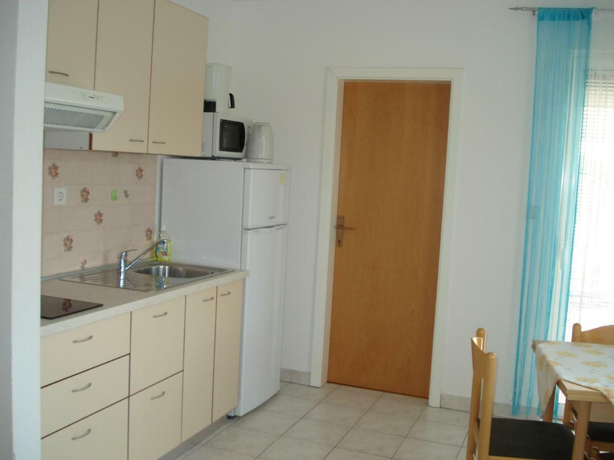 Guesthouse Pejo Poreč Exteriör bild